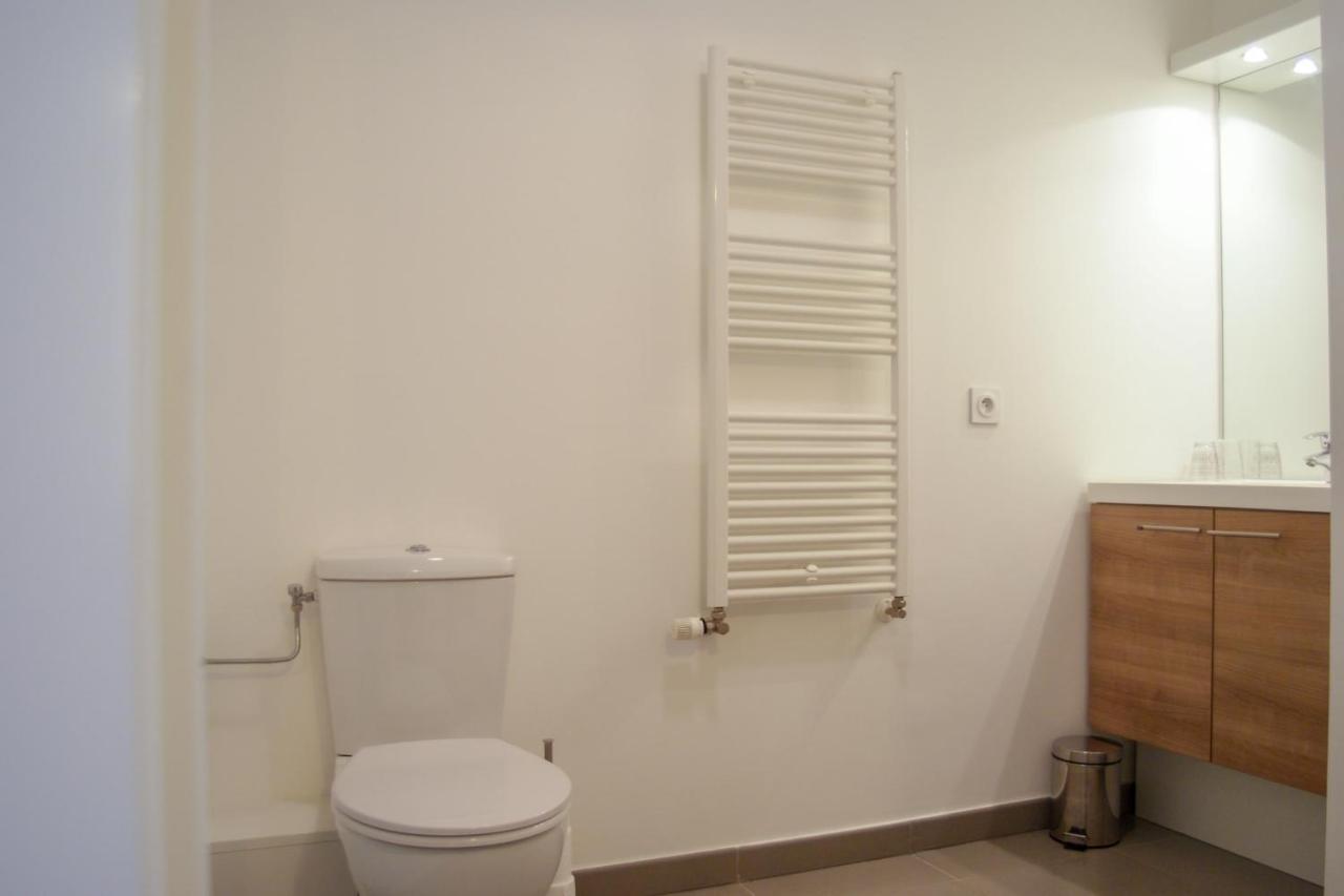 Villa Camilia - 2 Rooms Balcony Garage In Downtown Annecy Luaran gambar